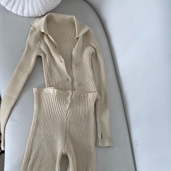 Pants - Ribbed 2 pieces top leggings set in creme - xs